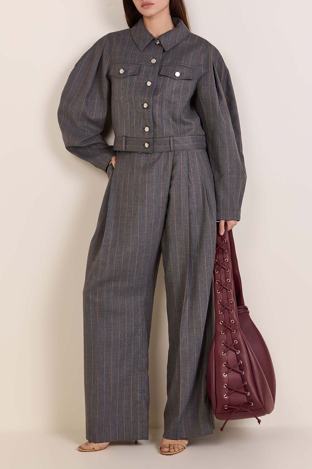 מכנסי צמר עם פסים